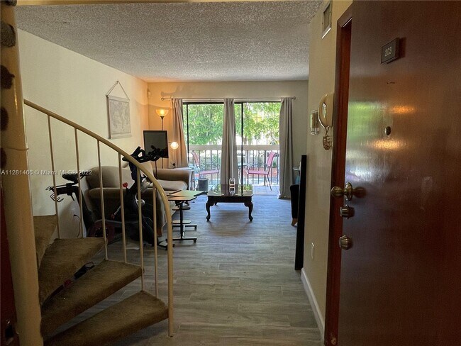 Foto del edificio - 3001 SW 1st Ave