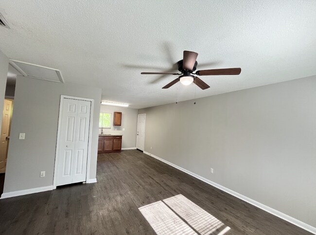 Building Photo - 5026 Westchase Ct