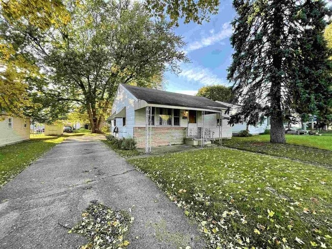 Front of house - 1811 N Bell St