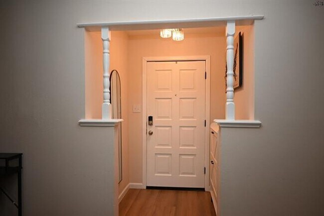 Foto del edificio - Spacious 4 Bedroom Brick Home Near Sheppard AFB with Fenced Backyard