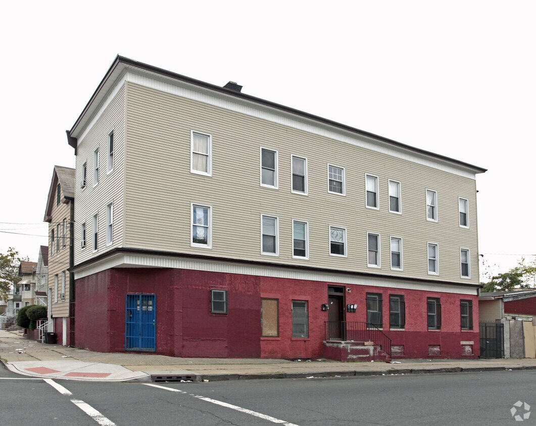 Primary Photo - 462 Livingston St
