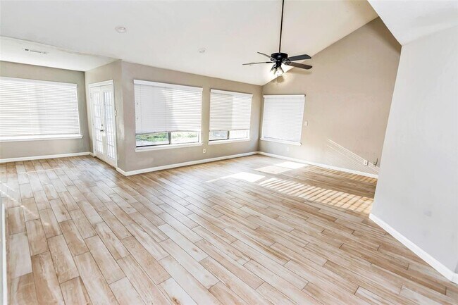 Building Photo - 12815 Copper Mill Dr