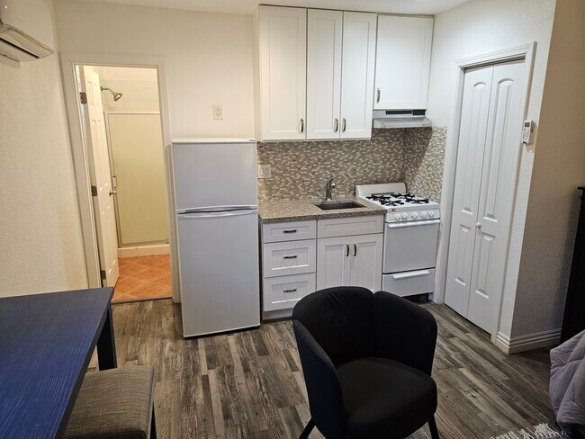 Foto del edificio - 209 N Huntington St