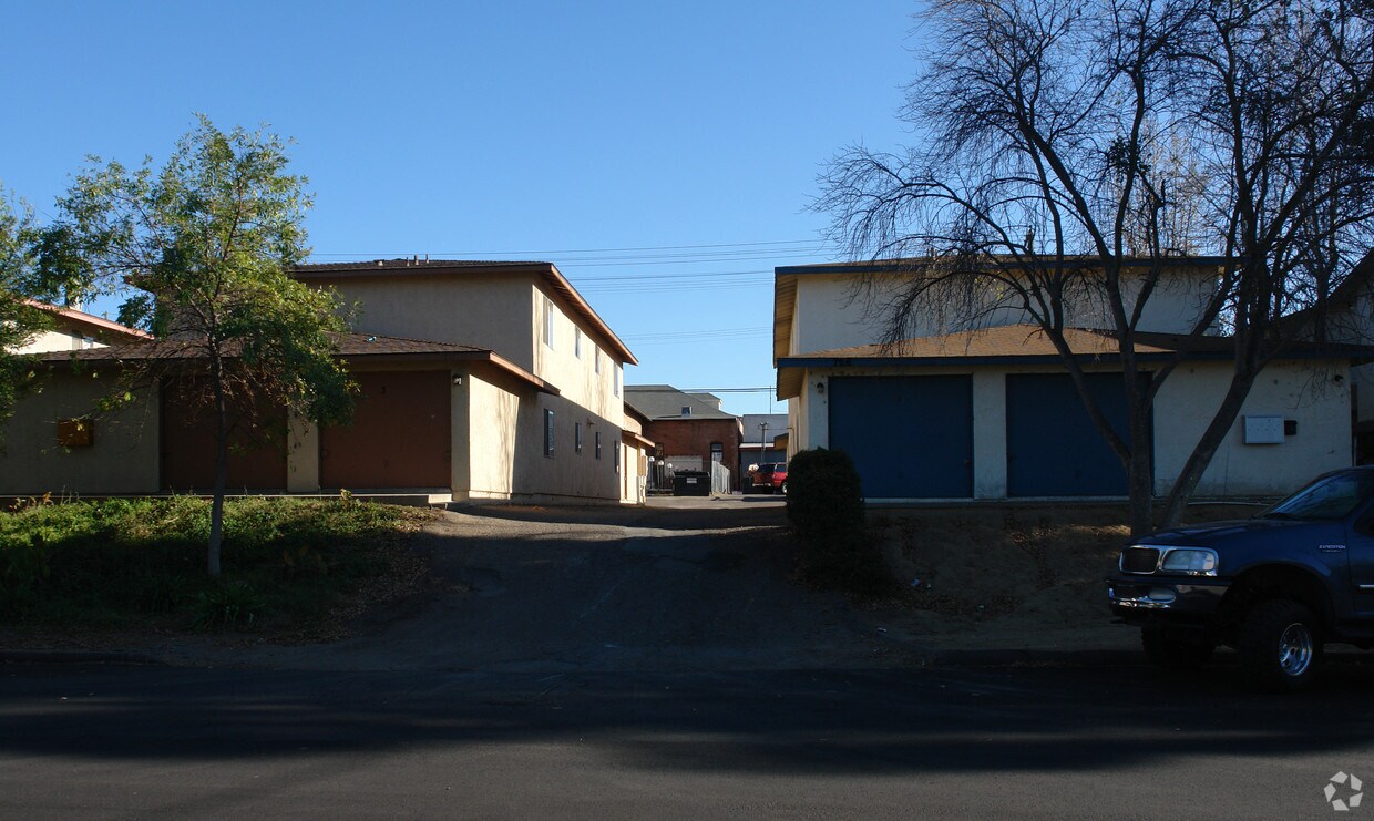 Foto del edificio - 726 B St