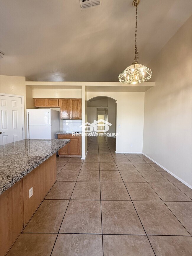 Foto del edificio - 6744 W Northview Ave