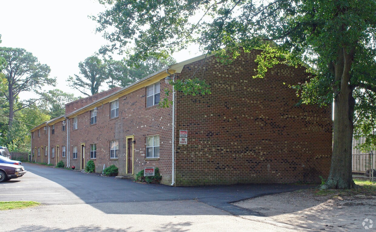 Foto principal - 7920 Bi-county Rd