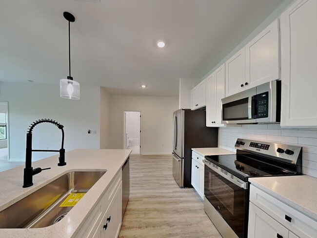 Building Photo - 1134 Albert Ave