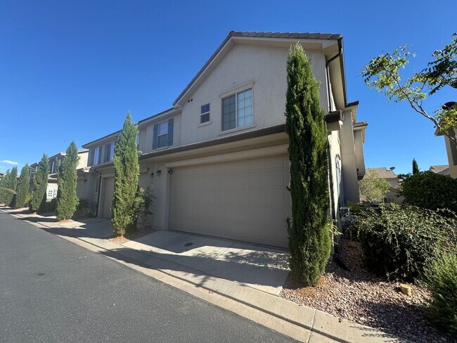 Building Photo - Fully Furnished Sienna Hills 3 bed 2.5 bat...
