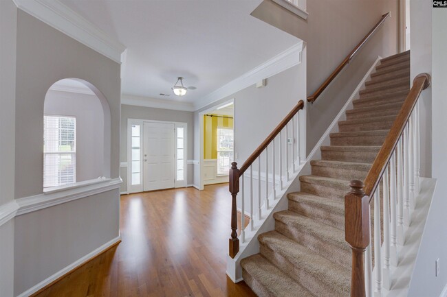 Building Photo - 116 Casterton Dr W