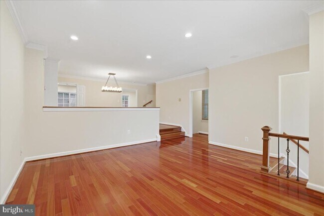 Foto del edificio - 1433 McLean Mews Ct