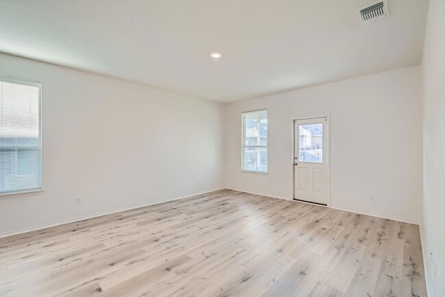 Building Photo - 190 Purple Heart Dr