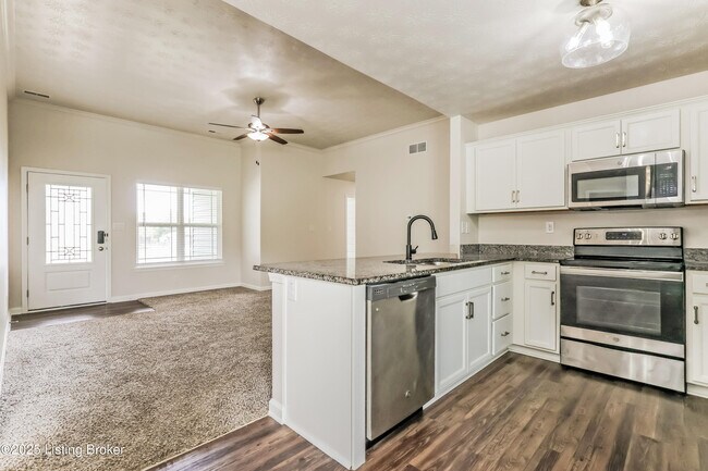 Building Photo - 6106 Larkgrove Dr