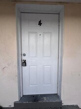 Building Photo - 405 6th Ave N