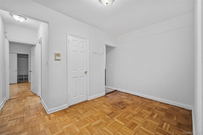 Building Photo - 140 E Hartsdale Ave