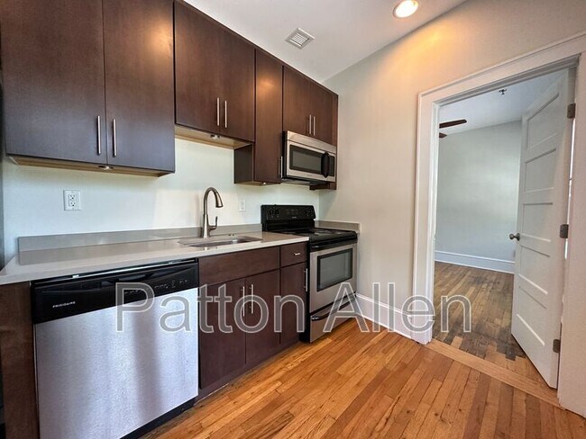 Foto del edificio - 444 Haywood Rd