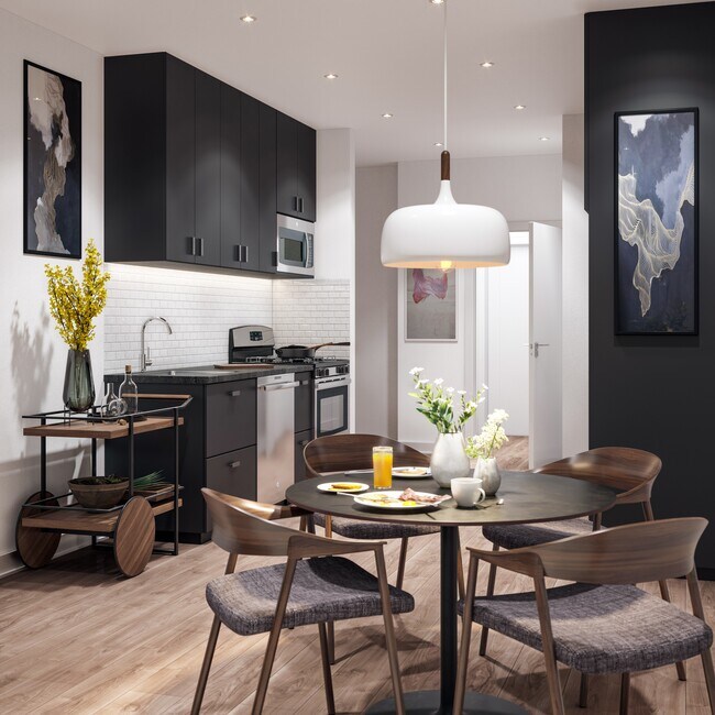 Foto del edificio - Full Floor 3 BR Home