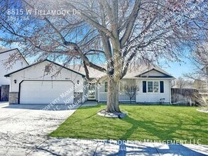 Building Photo - 8815 W Tillamook Dr