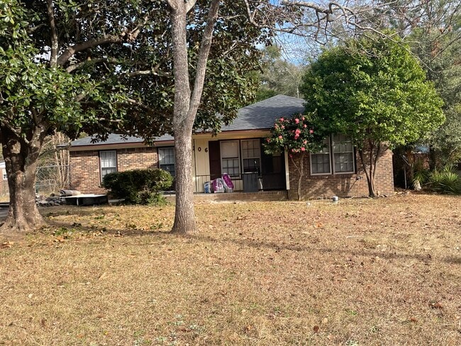 Building Photo - 106 Henry St