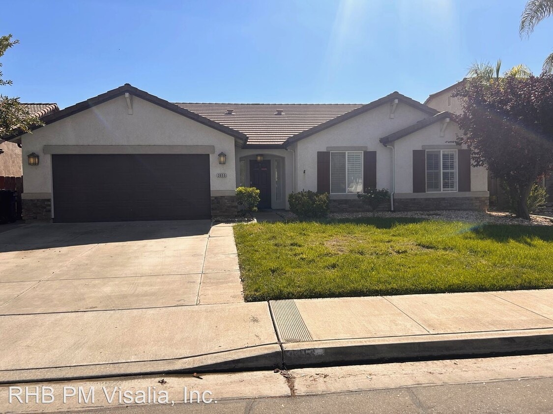 Primary Photo - 4 br, 2 bath House - 2055 W Claridge Way
