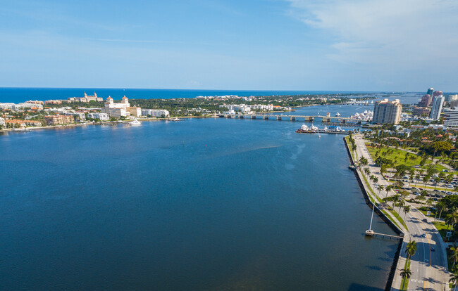 Foto del edificio - 1801 N Flagler Dr