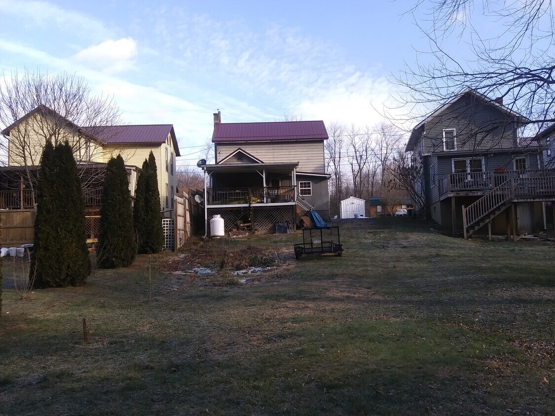 230 Liverpool St, Mount Union, PA 17066 House Rental in Mount Union