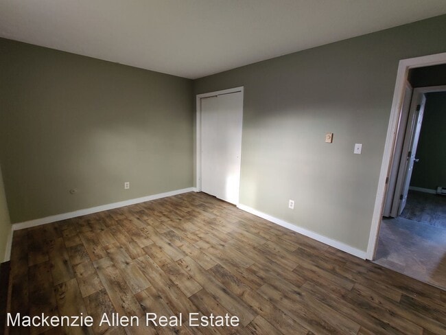 Building Photo - 3 br, 1 bath House - 5791 N Vinton HIlls