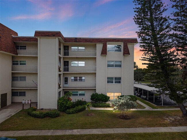 Foto del edificio - 209 NE Lincoln Cir N