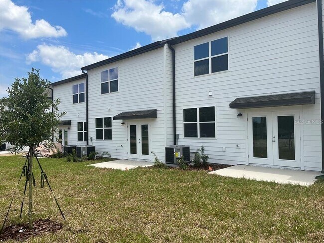 Foto del edificio - 497 Madison Dr