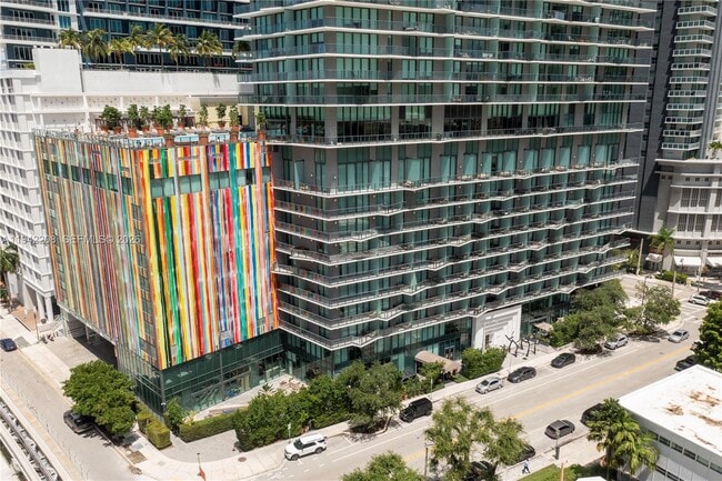 Foto del edificio - 1300 S Miami Ave