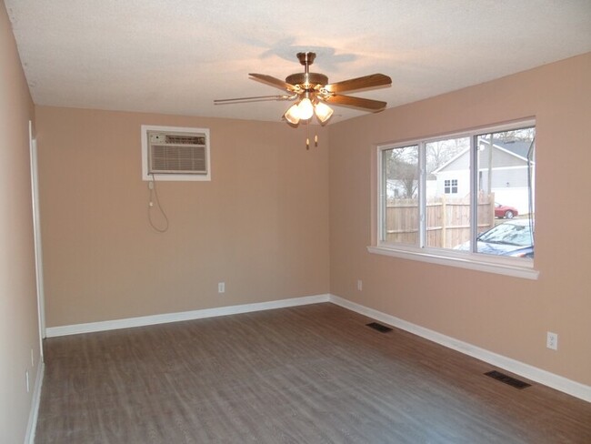 Building Photo - Home for Rent in Lakeview School District!!