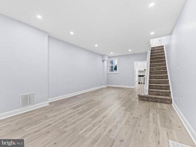 Foto del edificio - 1839 E Clementine St