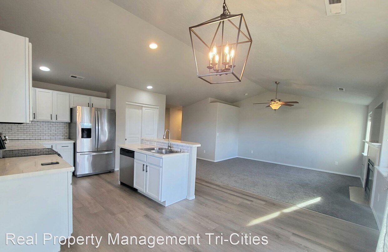 3 br, 2 bath House 6206 Maryhill Lane House Rental in Pasco, WA