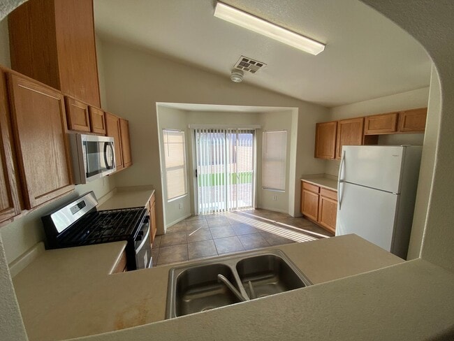 Building Photo - Great 3 bed/2 bath home located in East Las Vegas