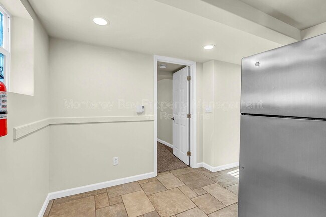 Foto del edificio - 671 Mermaid Ave