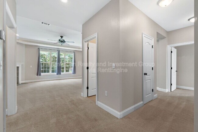 Building Photo - 130 Alicia Dr