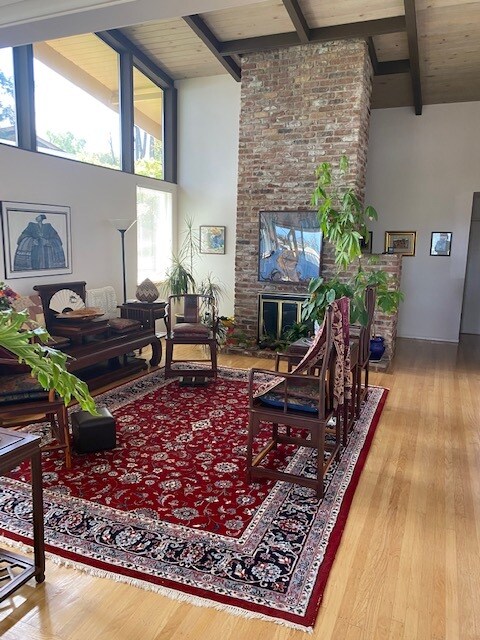 Foto del edificio - 1520 Summit Rd