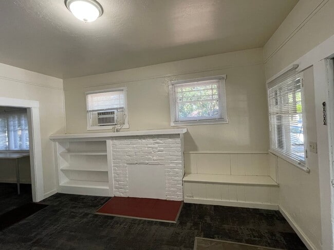 Foto del edificio - 8th &amp; Orient