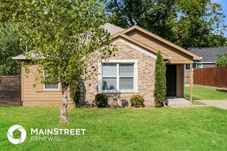 Building Photo - 706 Lloyd St