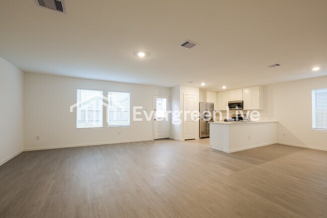 Building Photo - 5918 Patriot Sound Drive