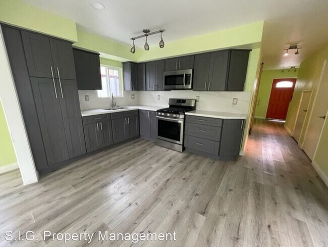 Foto del edificio - 2 br, 1.5 bath House - 10015 Glory Avenue