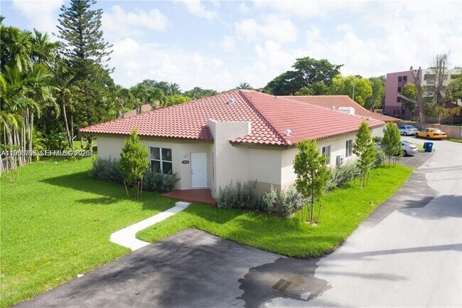 Foto del edificio - 14885 NE 7th Ave