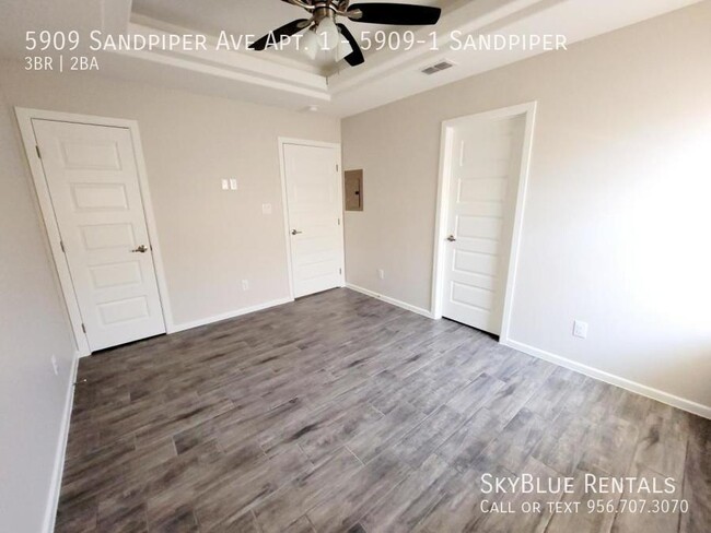 Foto del edificio - 5909 Sandpiper Ave