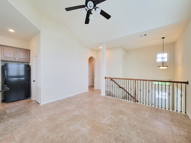 Foto del edificio - NEW 3 BEDROOM 2.5 BATH 2 CAR GARAGE HOME I...