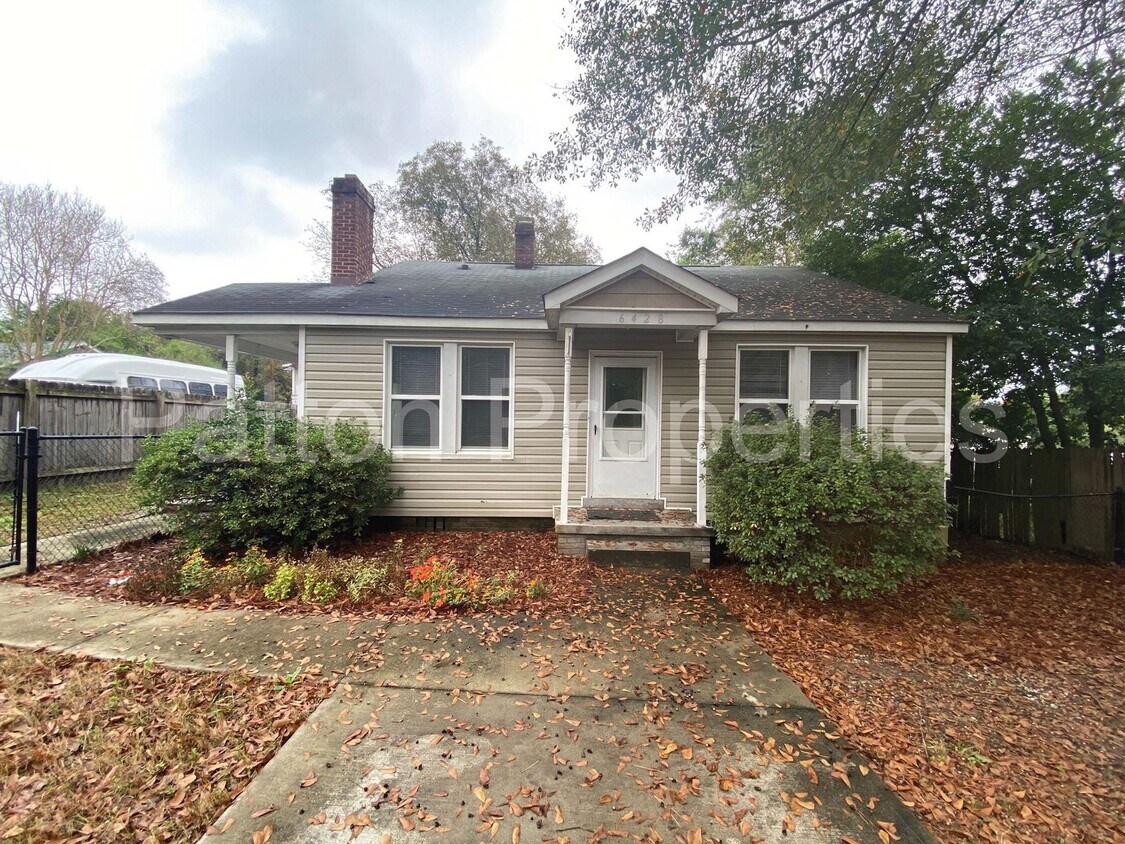 Primary Photo - Denny Terrace Home