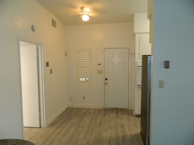 Foto del edificio - 944 Kensington Dr