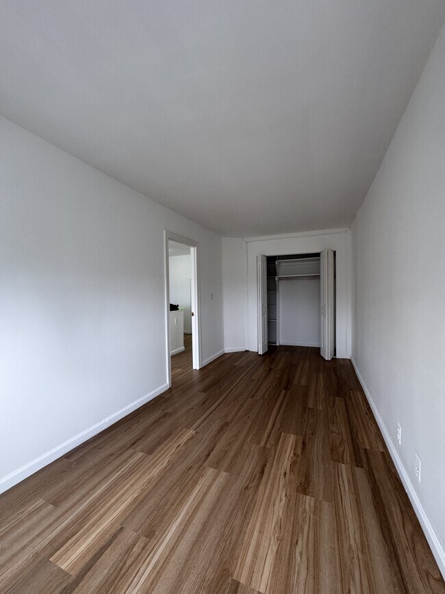 Foto del edificio - 280 Marin Blvd
