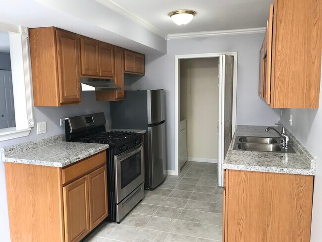 Foto del edificio - 1858 Stockton Dr