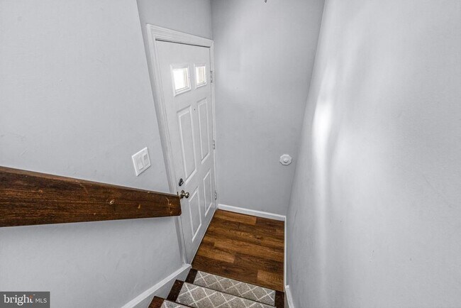 Building Photo - 3520 Neils Ct