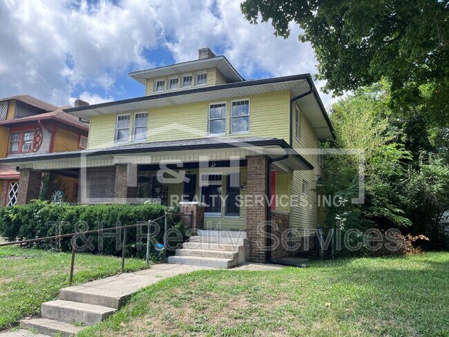 Foto del edificio - 3534 N College Ave