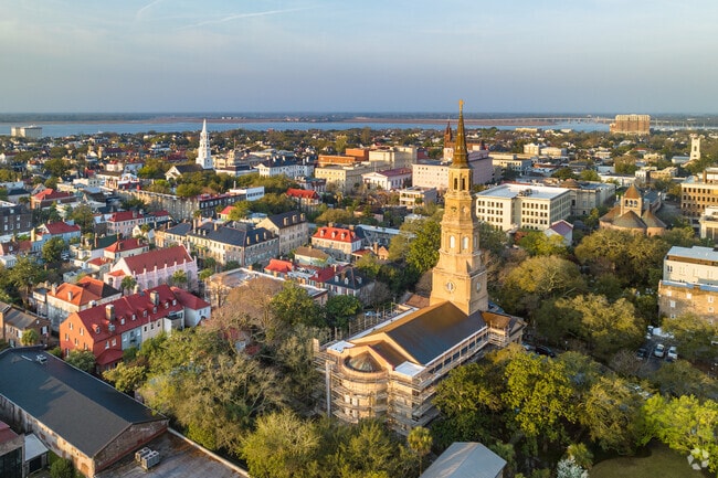 Downtown Charleston is just 20 miles from Summerville.